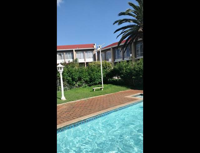 2 BEDROOM TOWNHOUSE FOR SALE IN HADDON